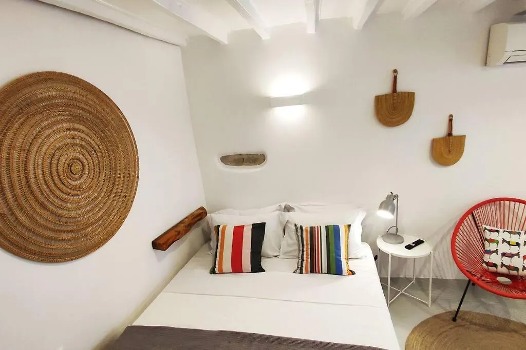 Bougainvillea Cave Suite - Old Town Mykonos Town