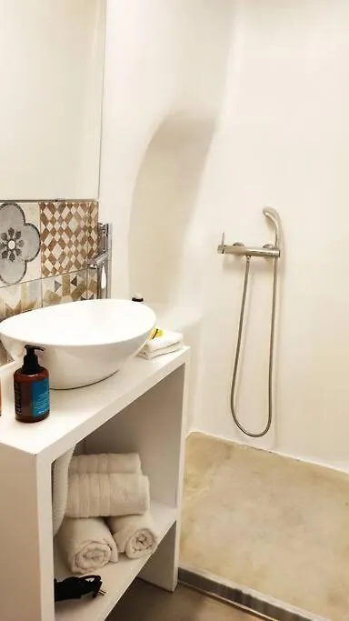 Bougainvillea Cave Suite - Old Town Mykonos Town Lägenhet